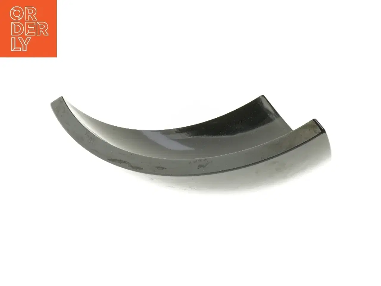 Billede 4 - Trekantet sort designer fad fra Hvalsø Copenhagen (str. Ø 35 cm)