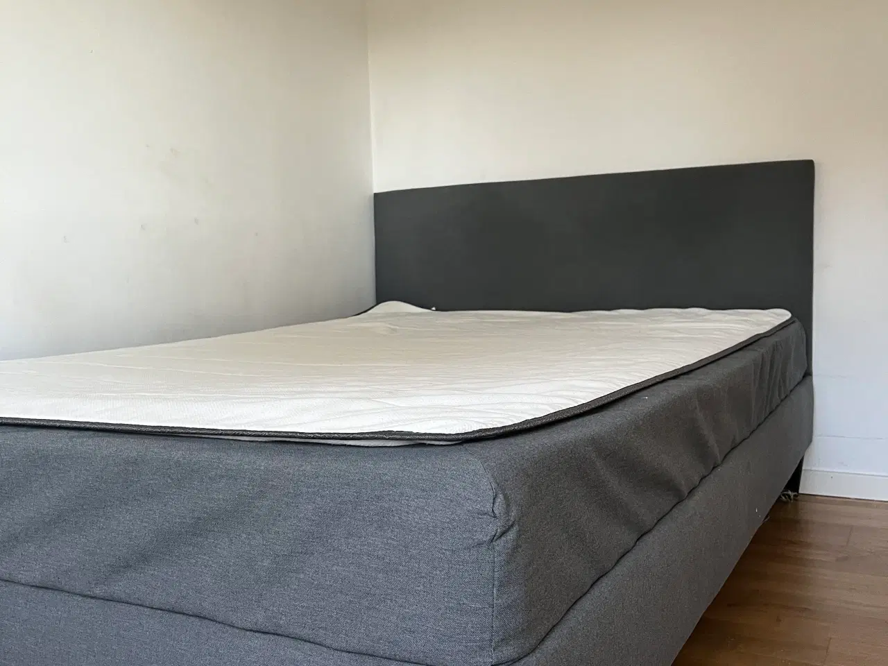Billede 2 - Seng ikea 140x200