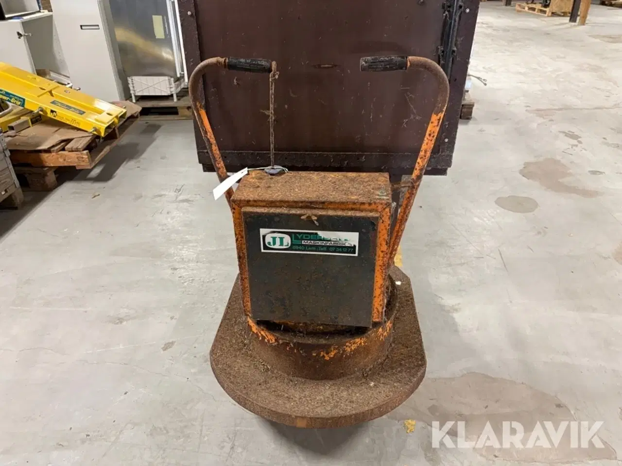 Billede 2 - Lot: Fodertruck, støvsuger, højtryksrenser Lydersens maskinfabrik