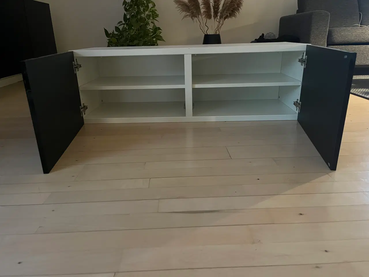Billede 2 - Ikea skab