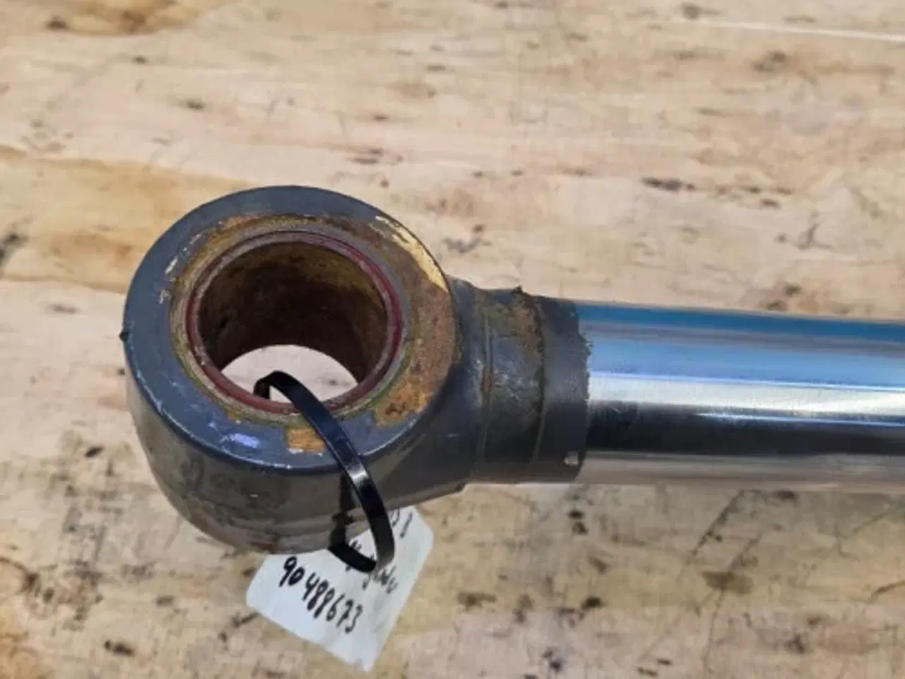 Billede 14 - New Holland LB115B Cylinder 90488673