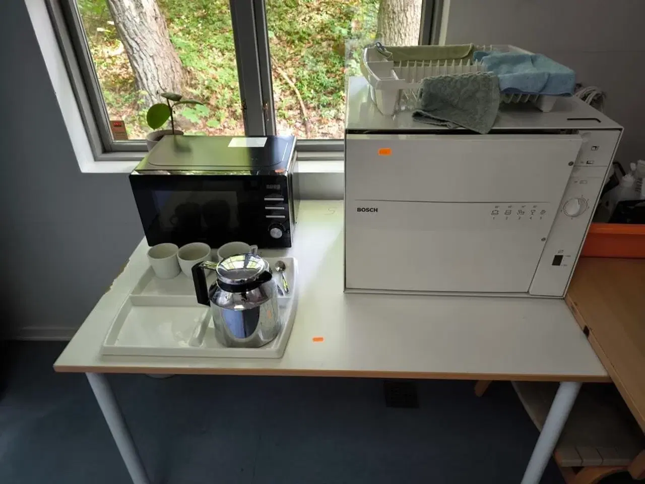 Billede 1 - Bordopvasker BOSCH samt mikroovn LOGIK