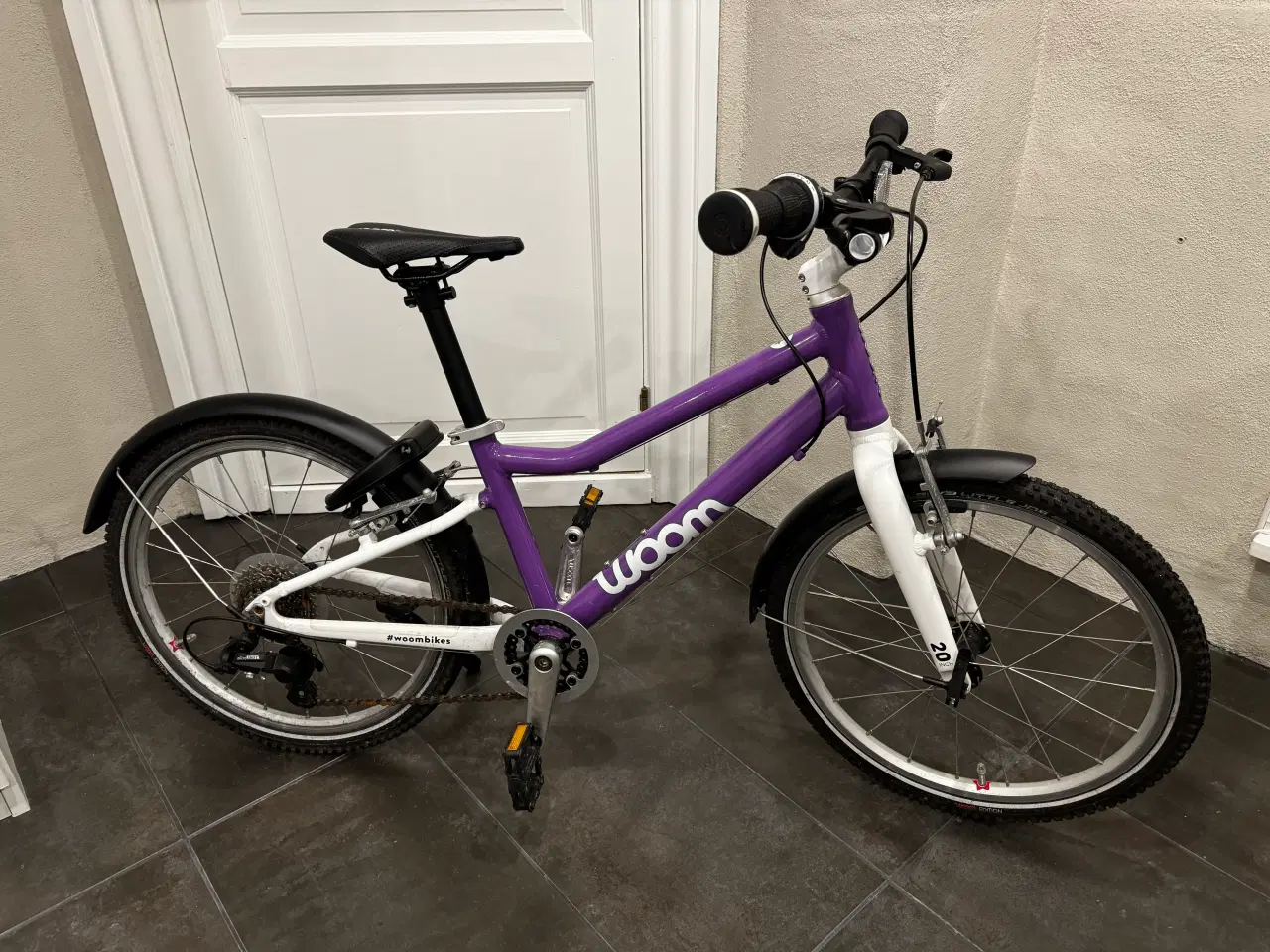 Billede 1 - Woom cykel 20” EKSTREMT VELHOLDT