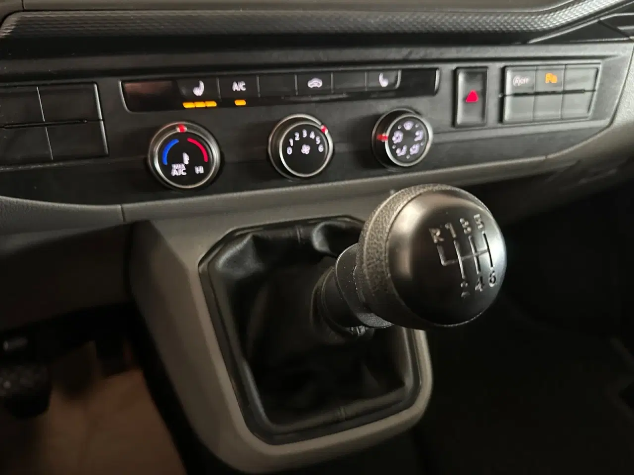 Billede 10 - VW Transporter 2,0 TDi 150 Kassevogn lang