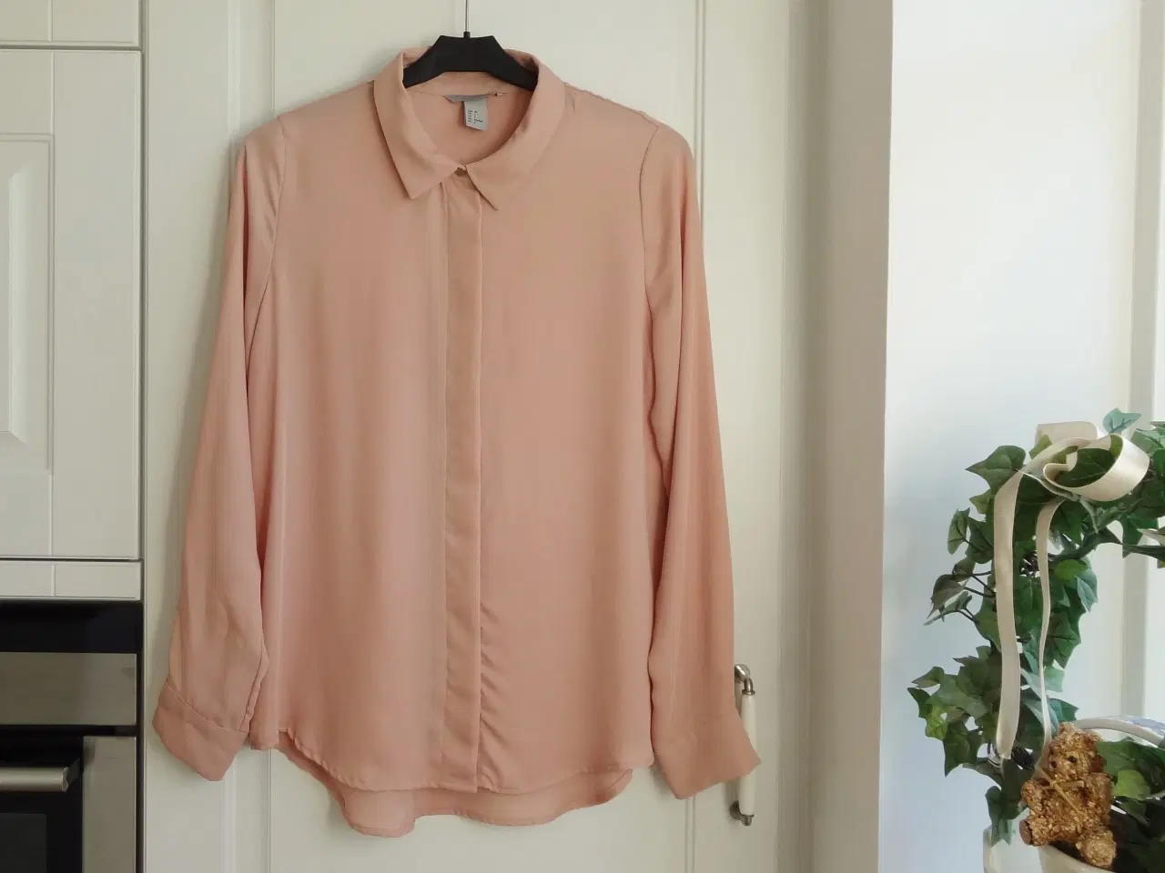 Billede 2 -   Skjorte, H&M, , str. 36, Rosa, Polyester, Ubrugt