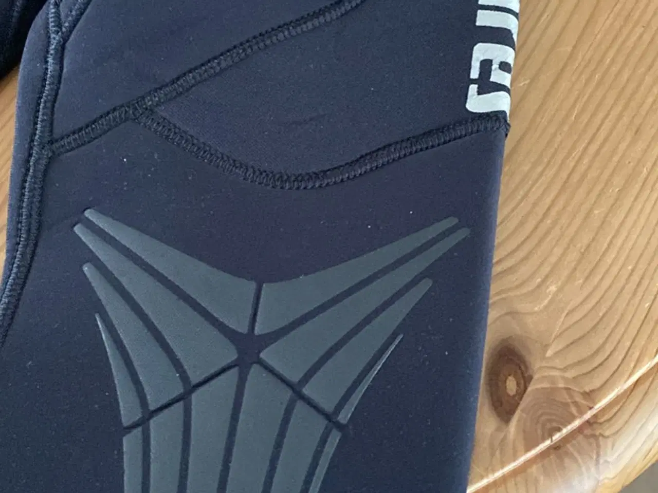 Billede 2 - Våddragt 3mm str small