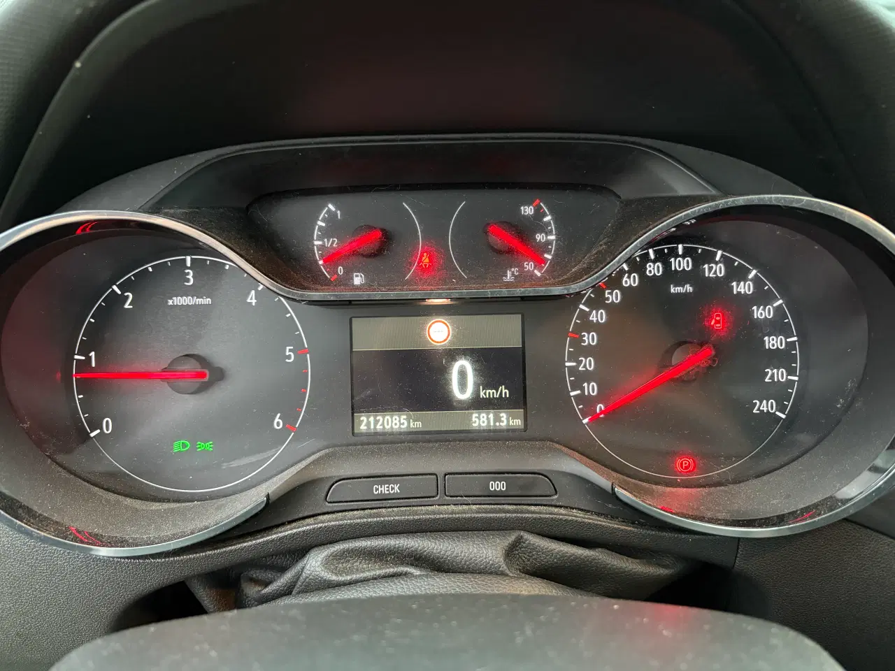 Billede 15 - Opel Crossland X 1,6 CDTi 120 - Velkørende og pæn.