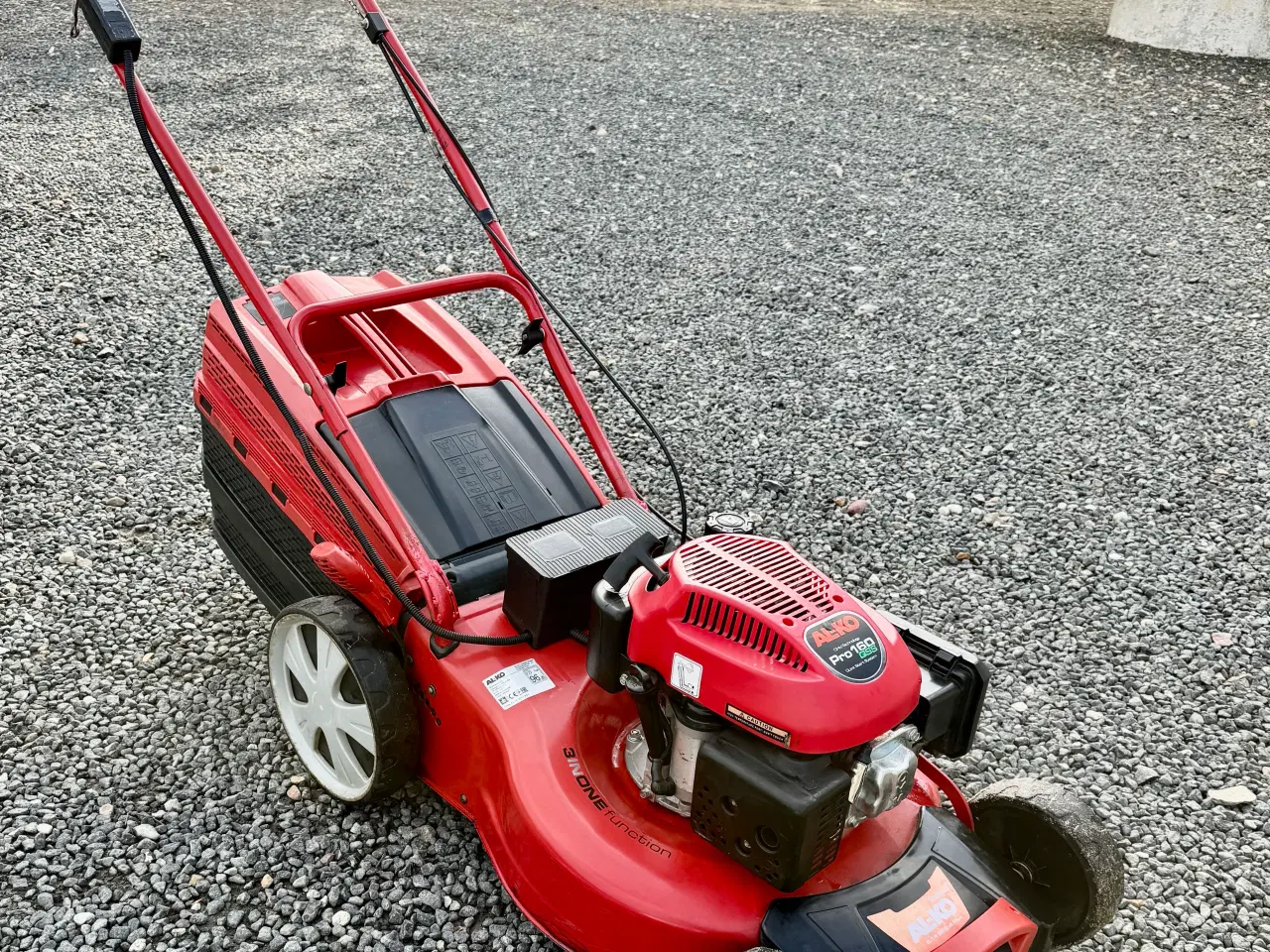 Billede 2 - Fin velkørende plæneklipper sælges