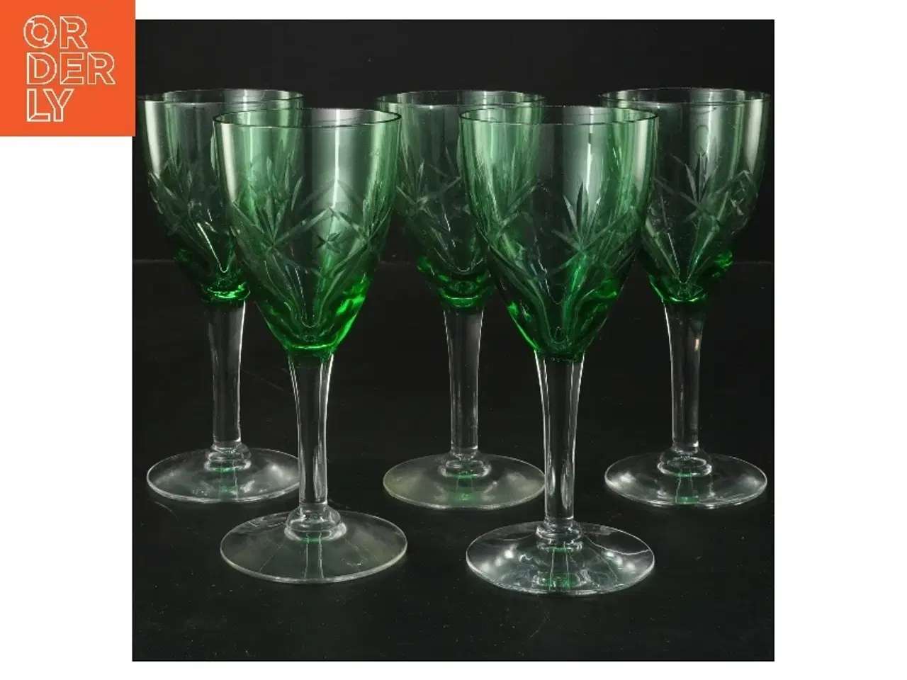 Billede 1 - Grønne Ulla glas med mønster (str. 5 stk Ø 6,5 cm længde 15 cm)