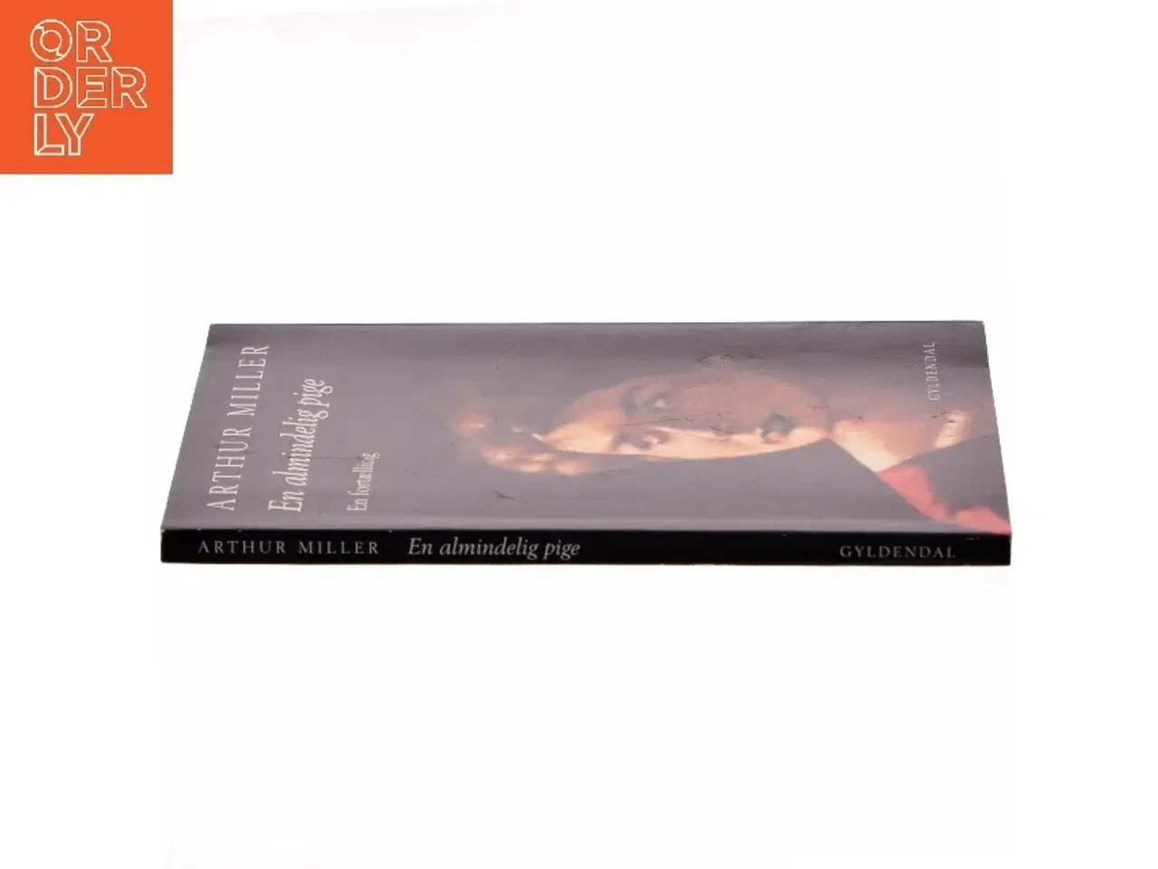 Billede 3 - En almindelig pige : en fortælling af Arthur Miller (Bog)