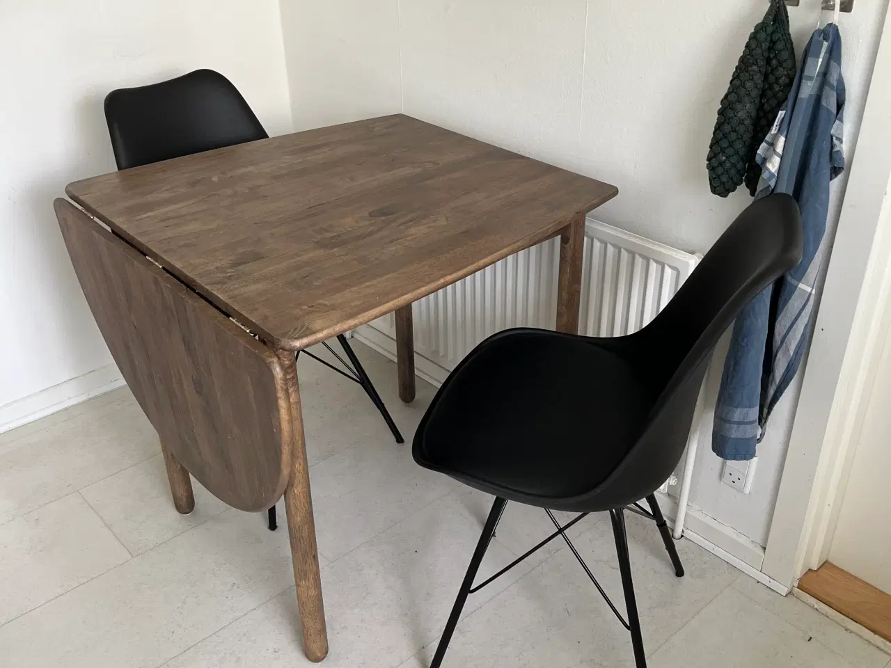 Billede 2 - Flot spisebord med klapfunktion