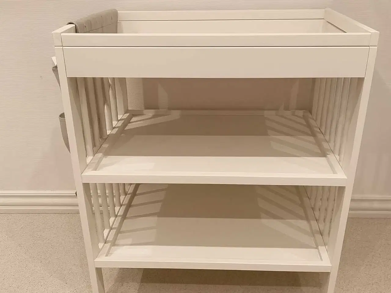 Billede 1 - Puslebord fra ikea