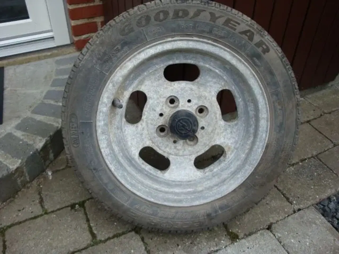 Billede 1 - Opel alufælg 13" 