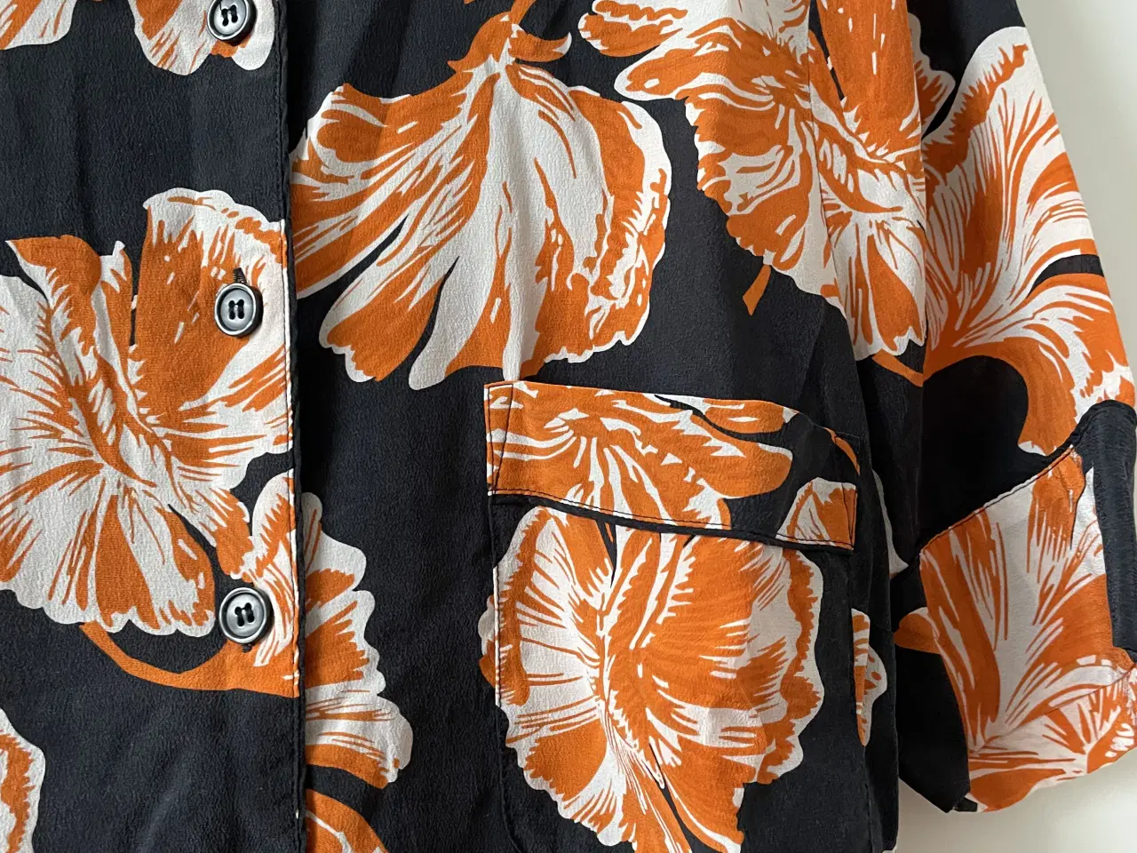 Billede 2 - Ganni skjorte silke