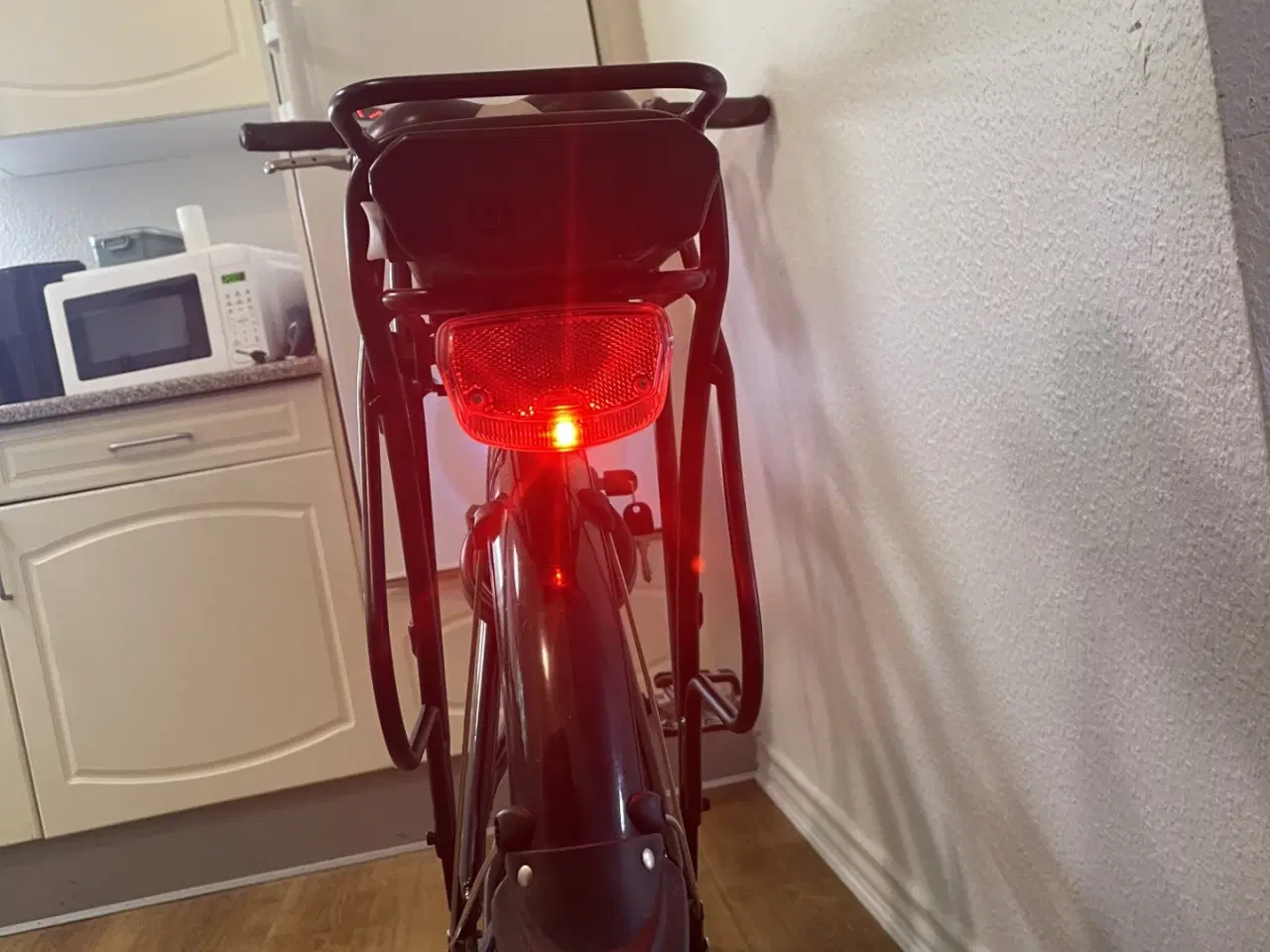 Billede 4 -  flot x-zite dame elcykel 28"  7 gear.