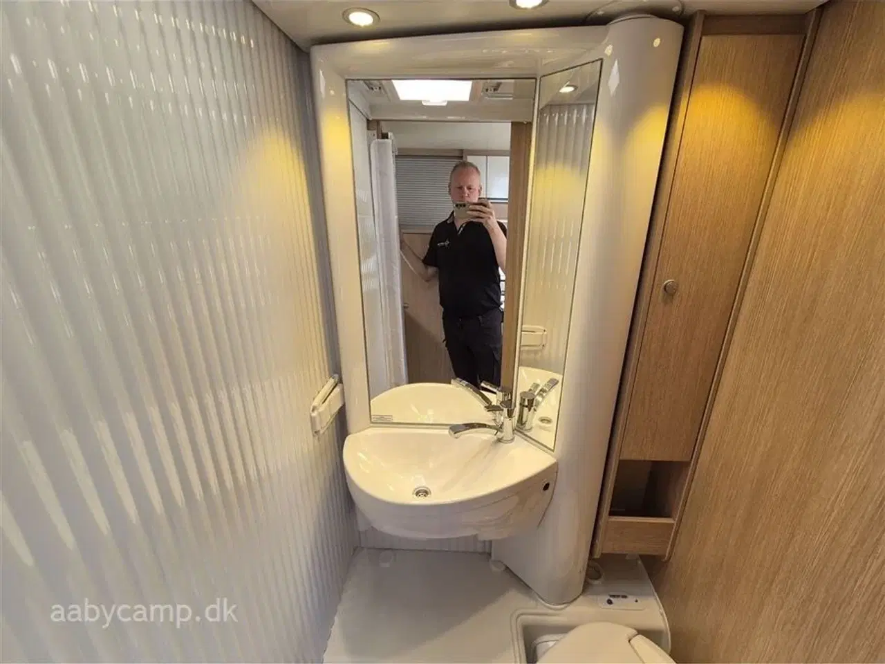 Billede 16 - 2017 - SunLight T 66   Markise. batteri. cykelstativ. elektrisk indgangstrin.