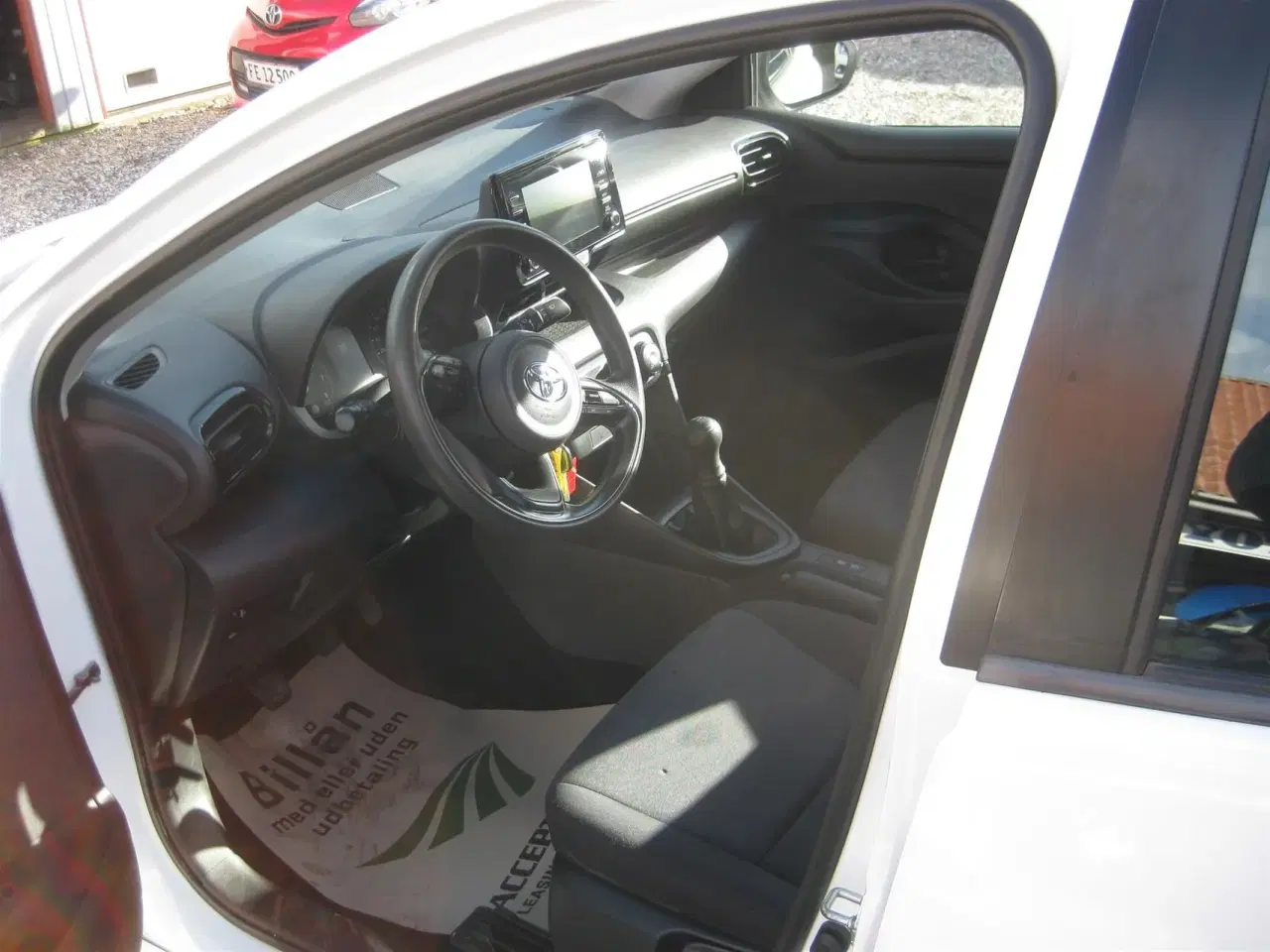 Billede 4 - Toyota Yaris 1,0 VVT-I T1 72HK 5d