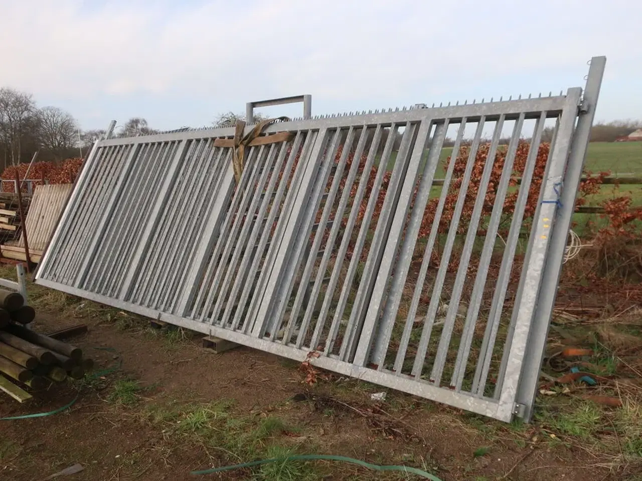 Billede 1 - Skydelåge i galvaniseret stål