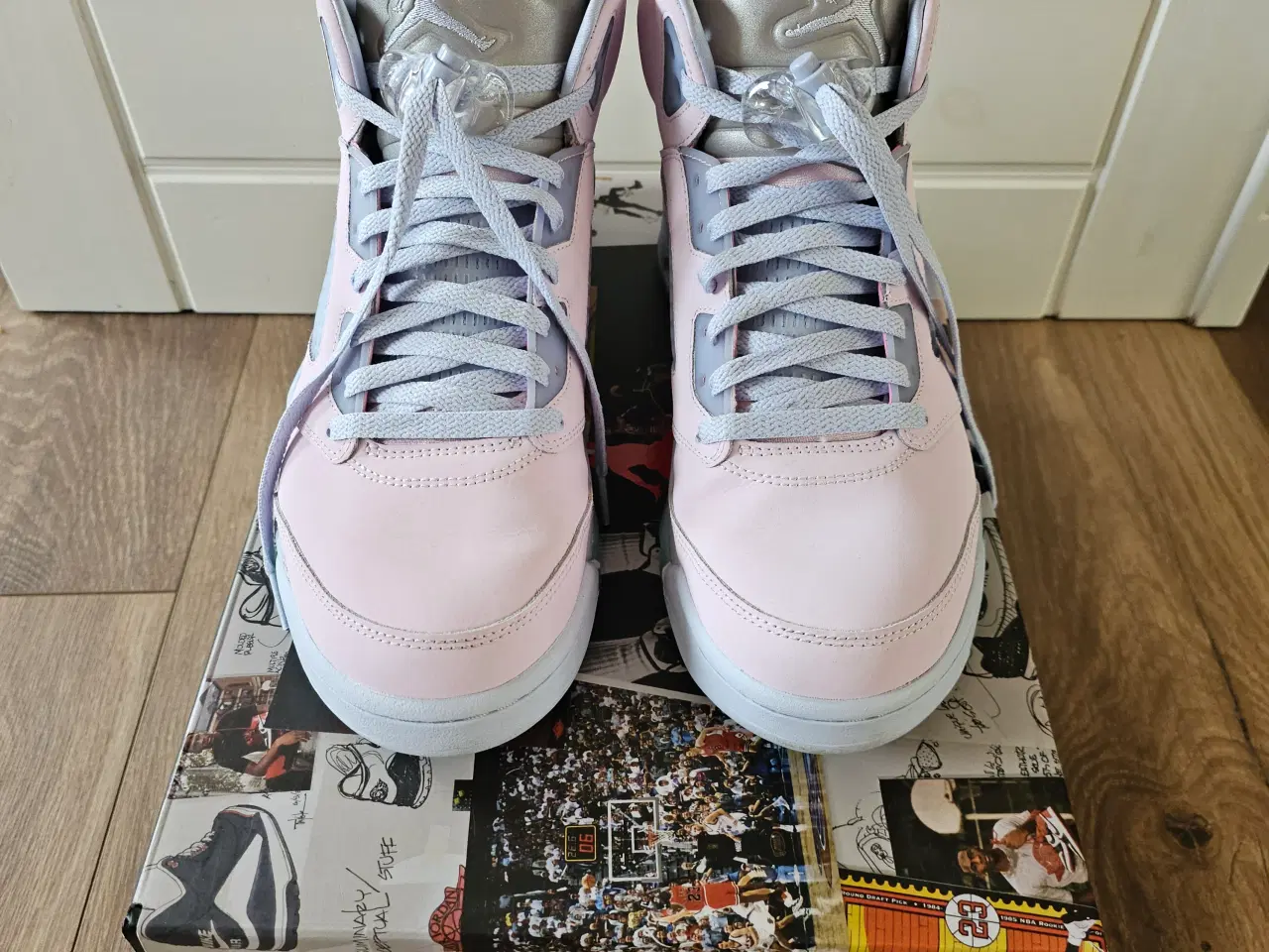 Billede 1 - Air Jordan 5 Retro Regal Pink – Perfekt stand!