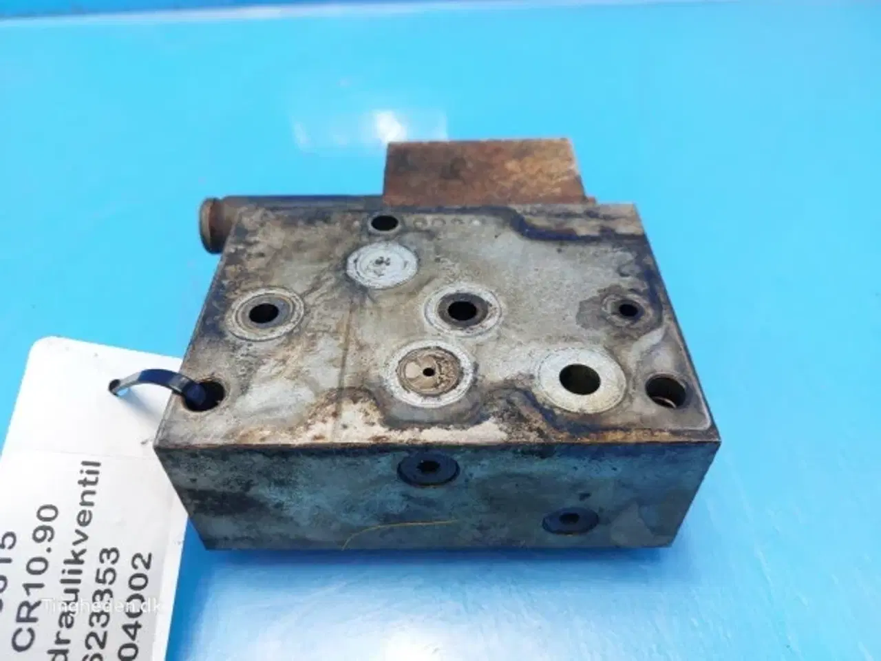 Billede 5 - New Holland CR10.90 Hydraulikventil 87623353