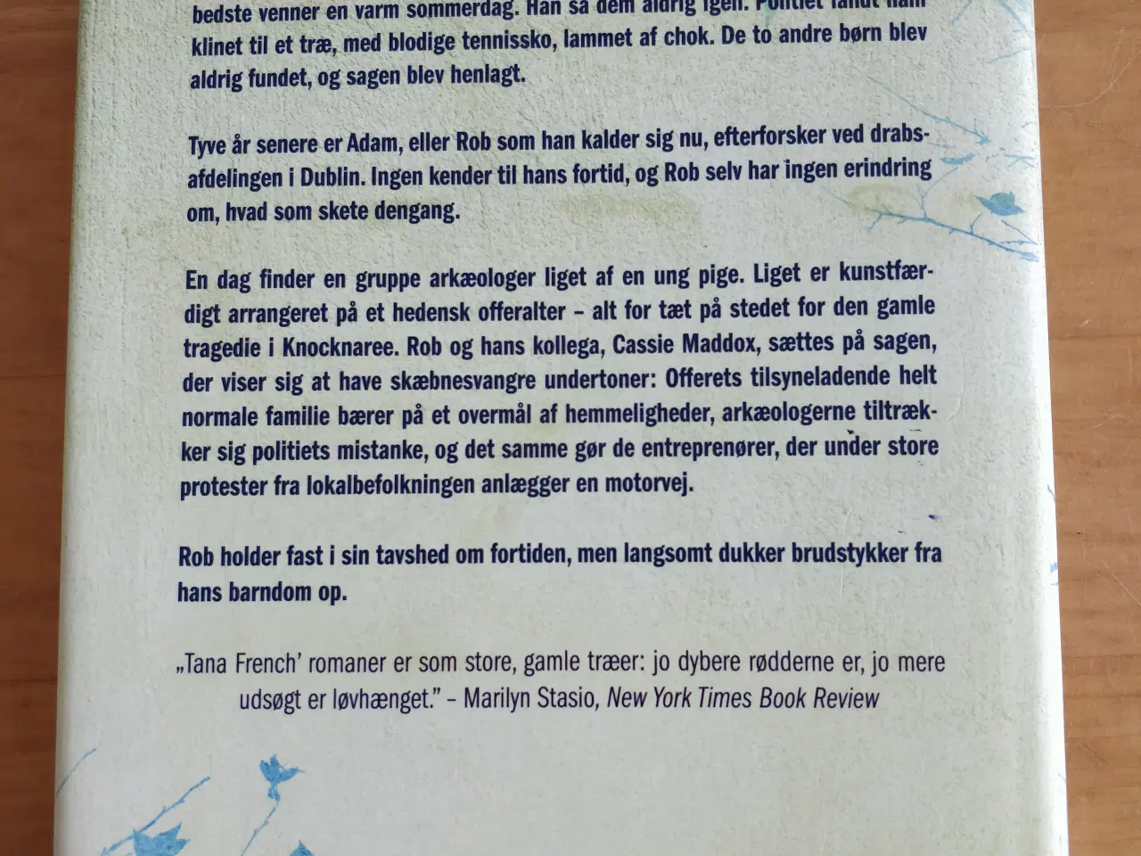 Billede 4 - Skoven, Tana French