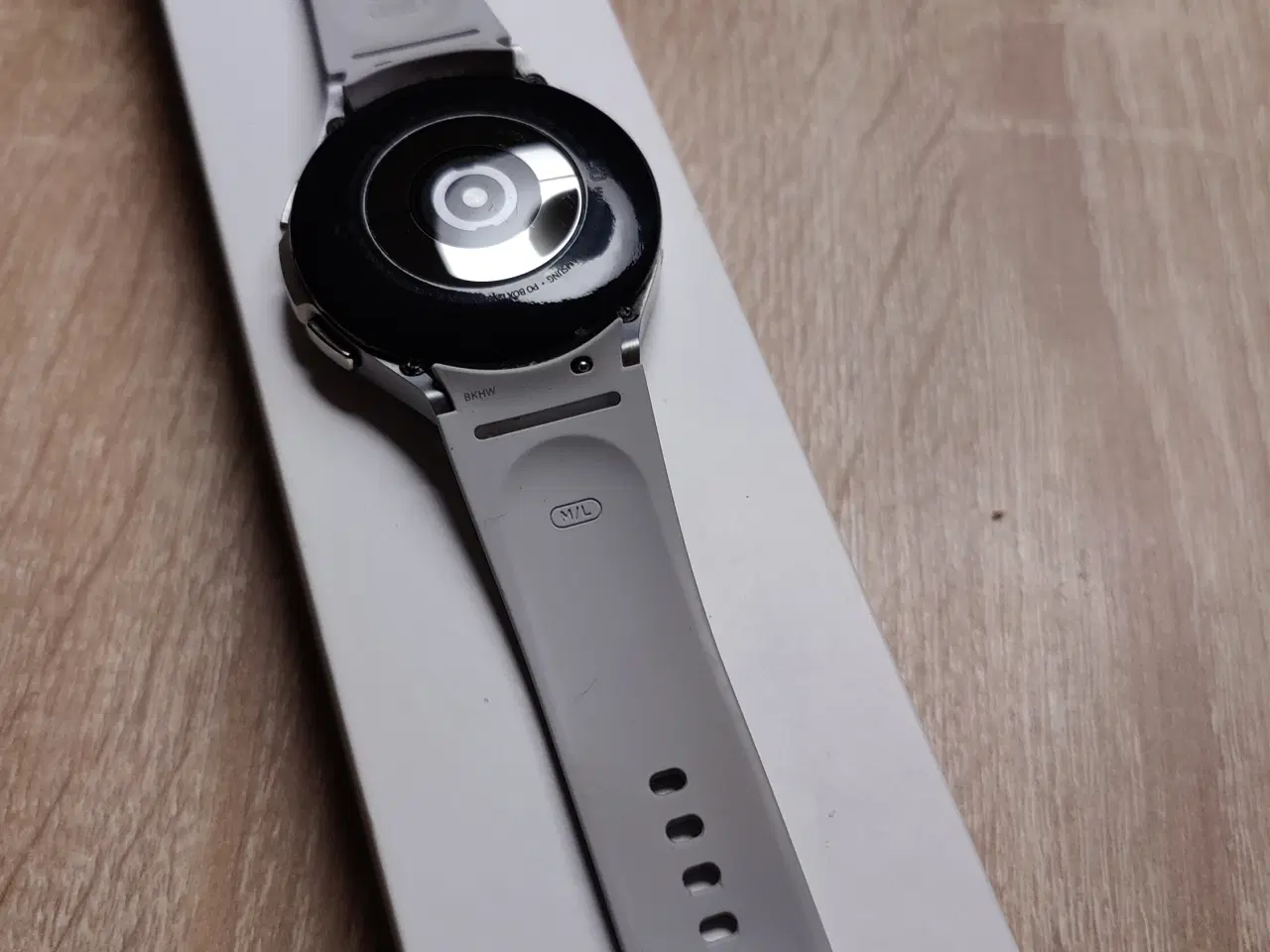 Billede 4 - Samsung Galaxy Watch4 Classic 46 mm LTE, sølv/sølv