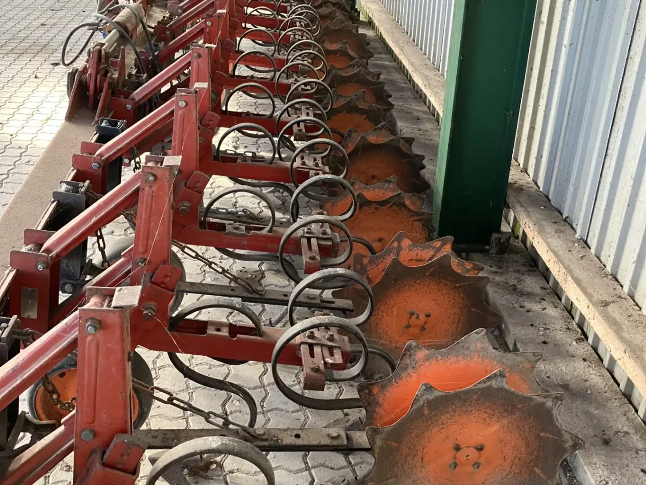 Billede 4 - 12 Rækket Kongskilde Radrenser hydraulisk opklap