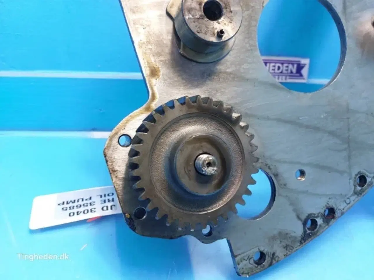 Billede 8 - John Deere 3040 Oliepumpe RE35685