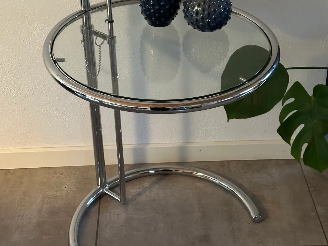 Billede 1 - Justerbar bord “Eileen Gray lookalike”