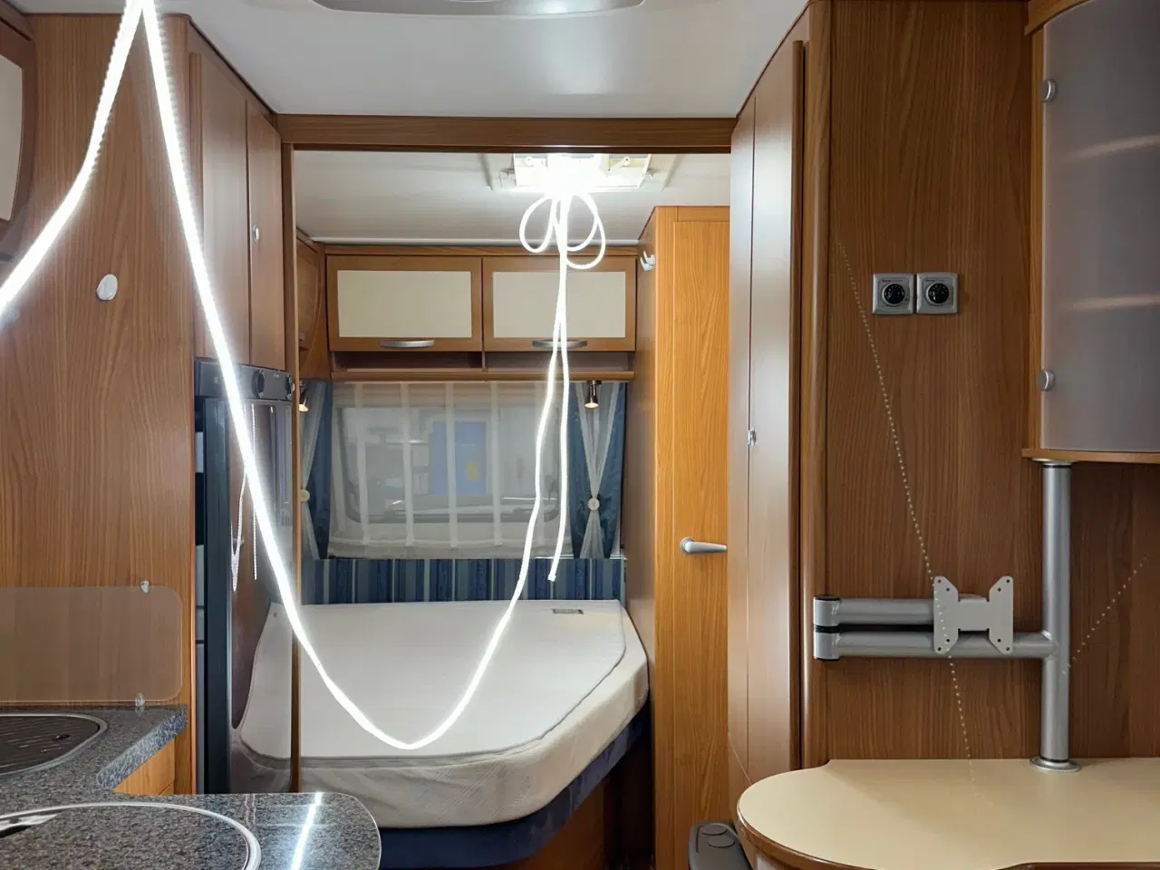 Billede 5 - Campingvogn Hymer Nova 545  Campingvogn