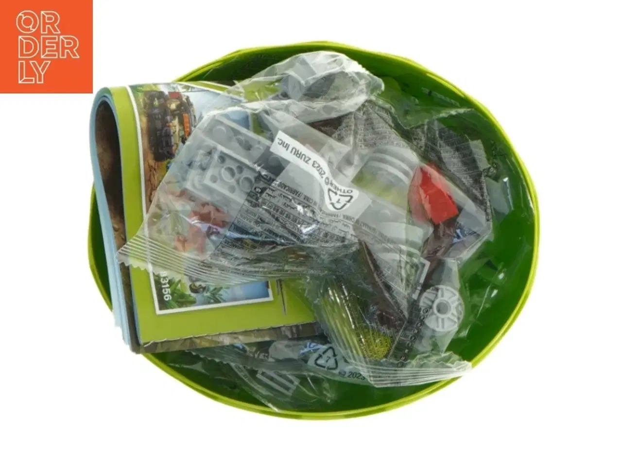 Billede 2 - Grøn plastikæg med byggesæt indeni fra Zuru (str. 23 cm)