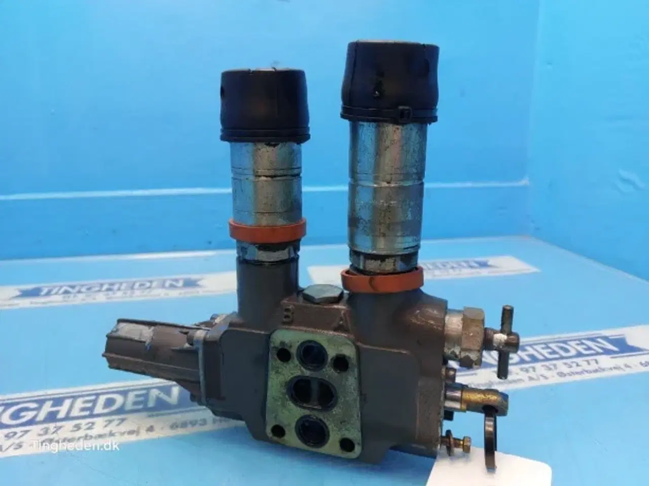 Billede 2 - Massey Ferguson 6180 Ventilblok 3582518M1