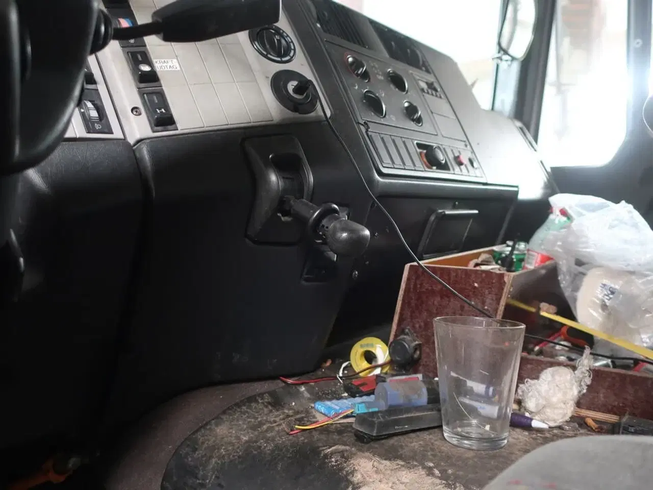 Billede 30 - Lastbil MAN 14.224 m. HIAB kran