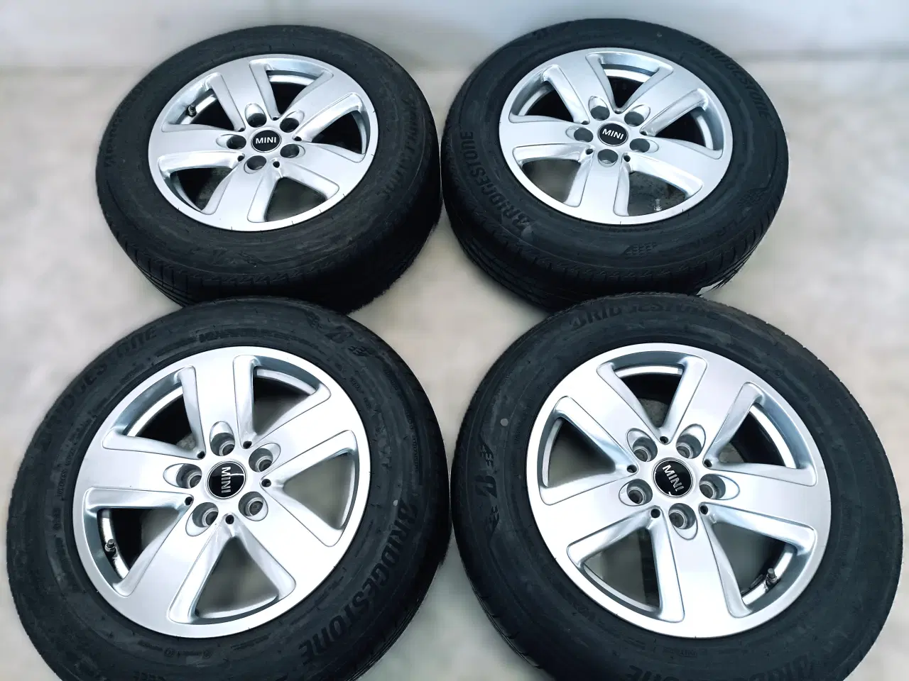 Billede 5 - 5x112 16" ET41 nav 66,6ø MINI sommersæt inkl. TPMS