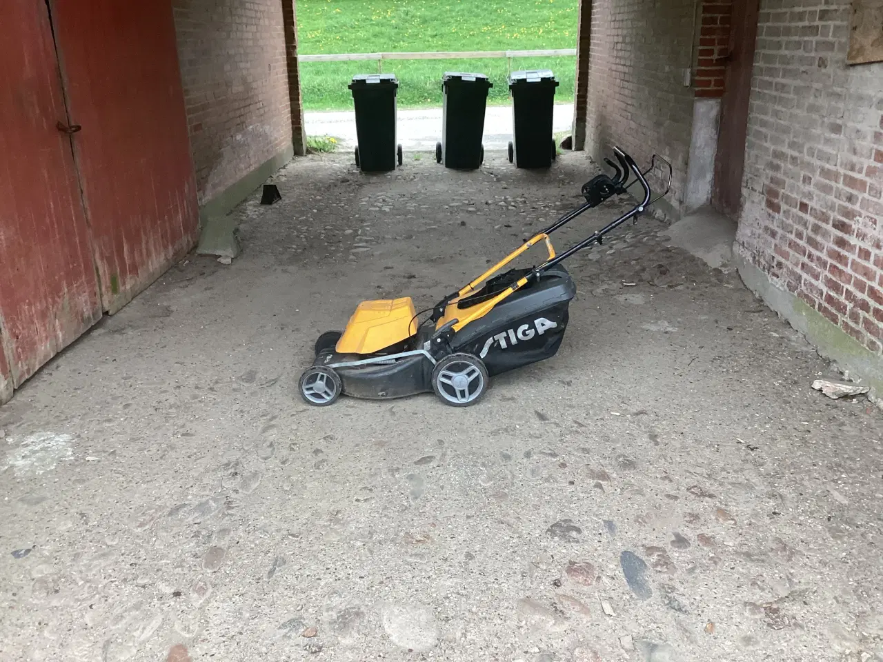 Billede 2 - Stiga plæneklipper på el. 