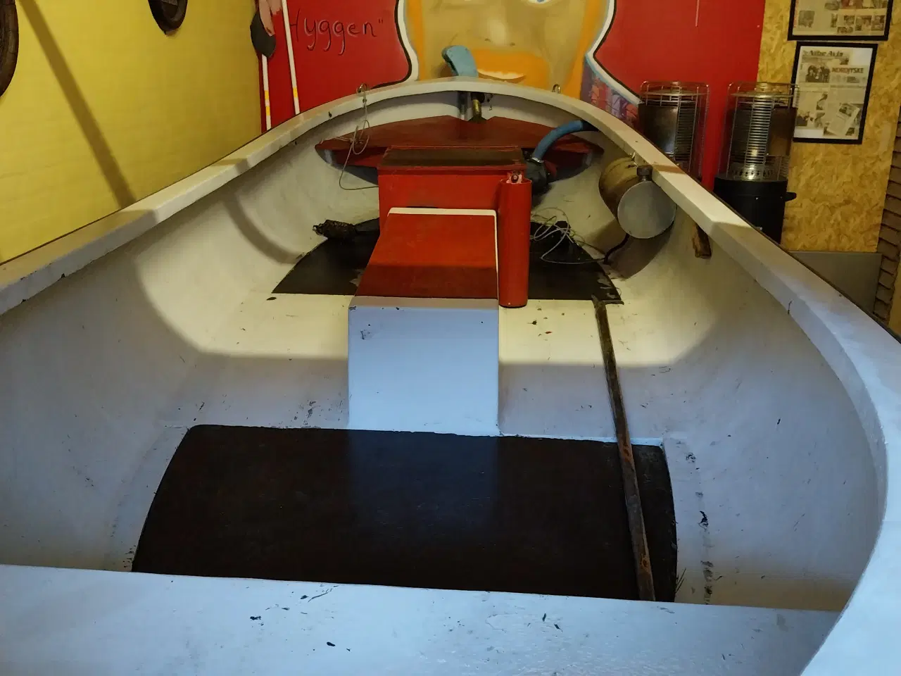 Billede 2 - Nysted jolle, 2 cyl marstal motor