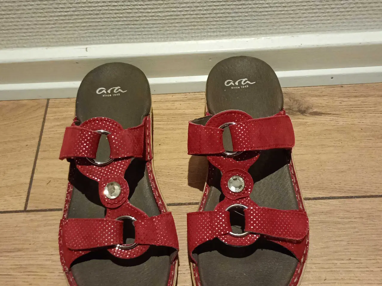 Billede 4 - Fine damesandaler med Velcro, ARA, str. 42.
