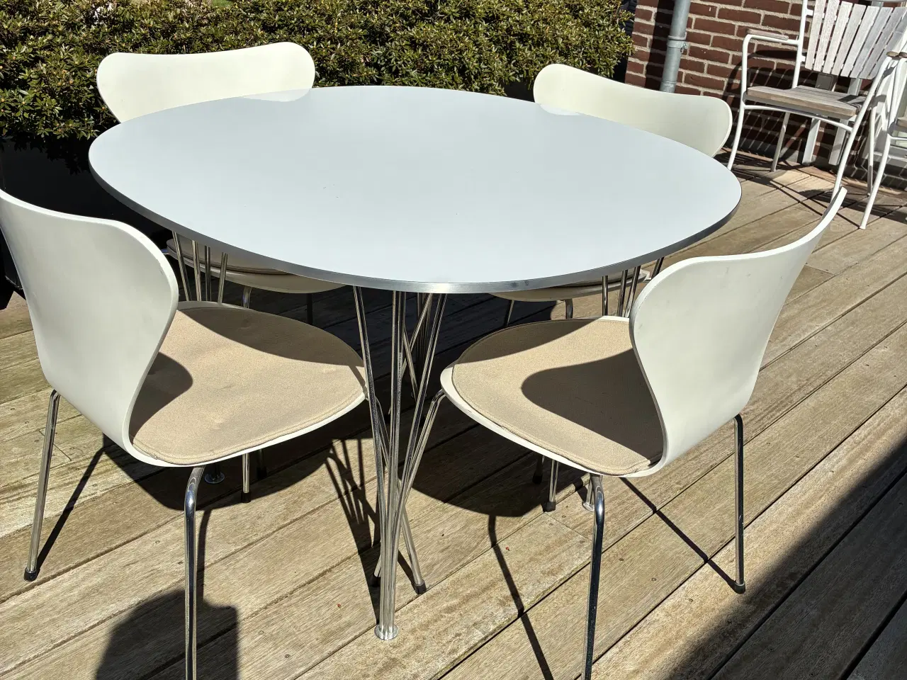 Billede 1 - Piet Hein bord med 4 syverstole