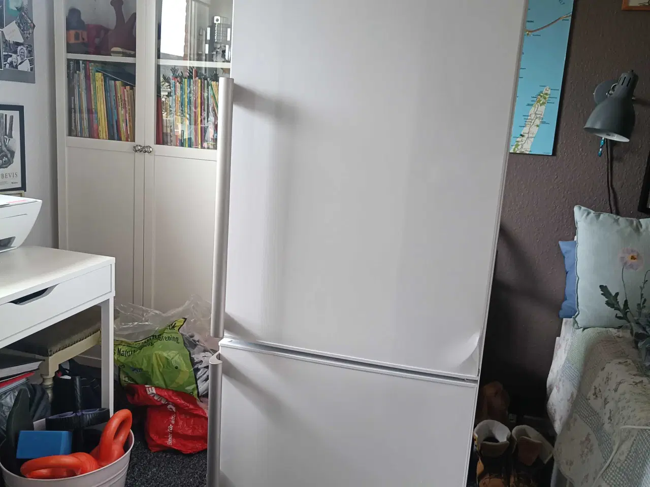 Billede 2 - Kølefryseskab Gram sælges