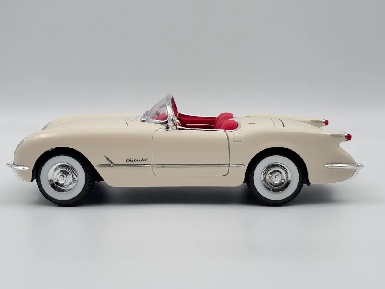 Billede 2 - 1953 Chevrolet Corvette Convertible 1:18 