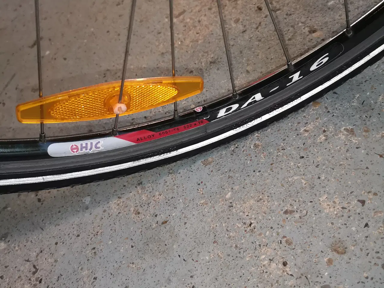 Billede 8 - Mustang concept 28" 55cm  dæk som ny , for- og bag