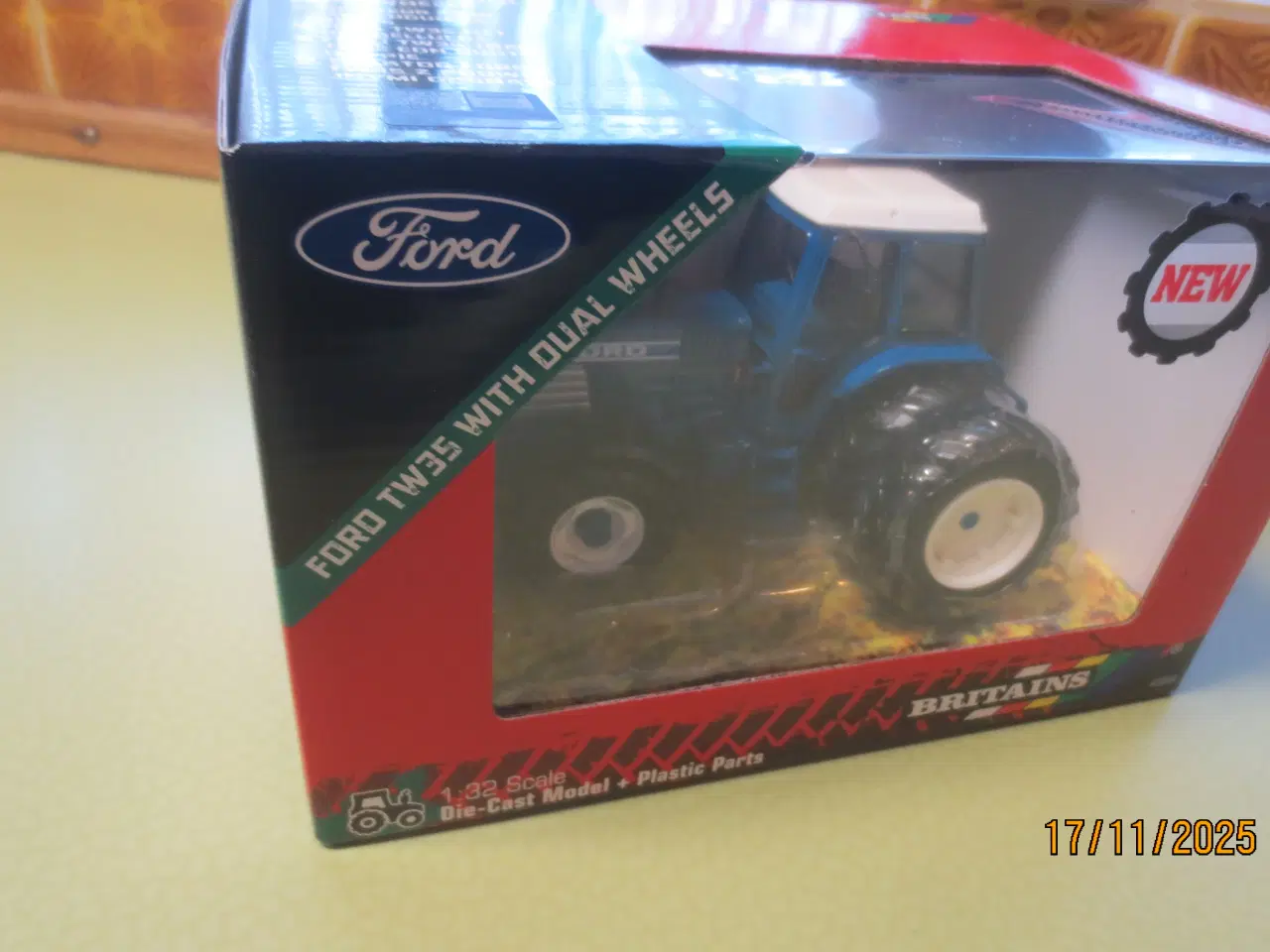 Billede 2 - 1 stk Ny Modeltraktor Ford TW 35 med tvillinghjul