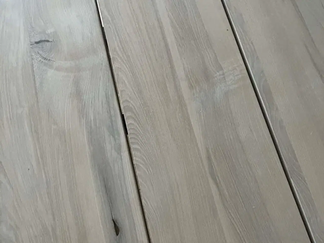 Billede 2 - Spisebord i eg