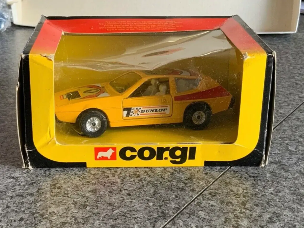 Billede 5 - Corgi Toys No. 301 Lotus Elite (Dunlop) scale 1:36