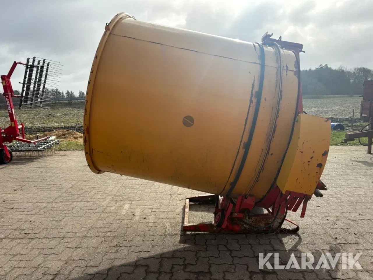 Billede 8 - Halmudlægger Teagle Tomahawk 5050 - brugt til jordbær