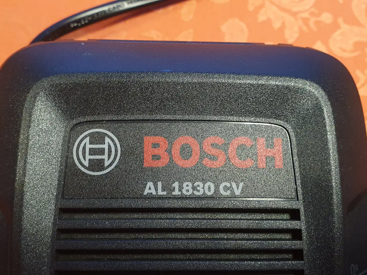 Billede 2 - Bosch batterier og lader