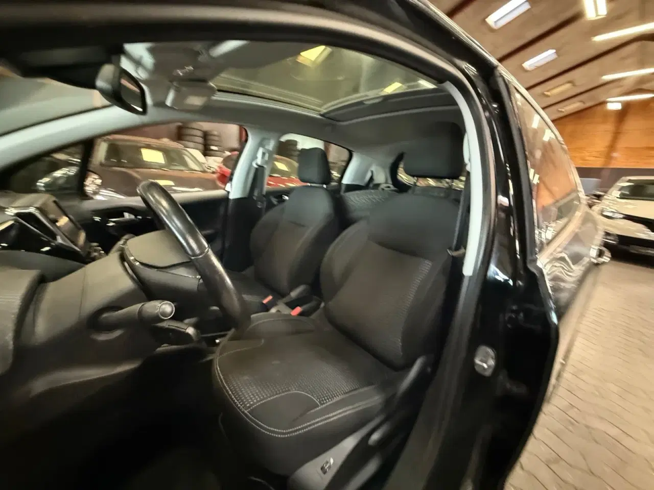 Billede 10 - Peugeot 208 1,6 BlueHDi 100 Desire Sky