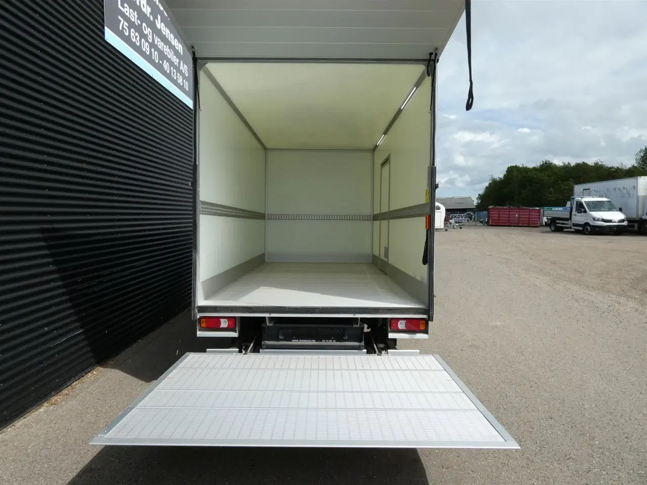 Billede 7 - Iveco Daily 35S16 2,3 D Alu.kasse m./lift Hi-Matic 156HK Van Aut.
