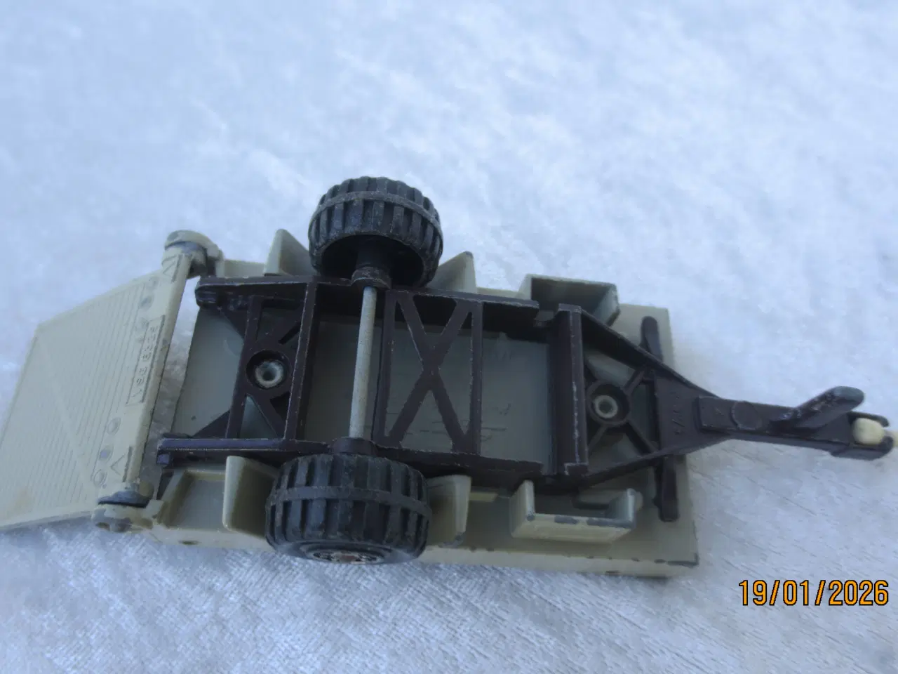 Billede 5 - 1 stk modelbil Mercedes Benz Unimog