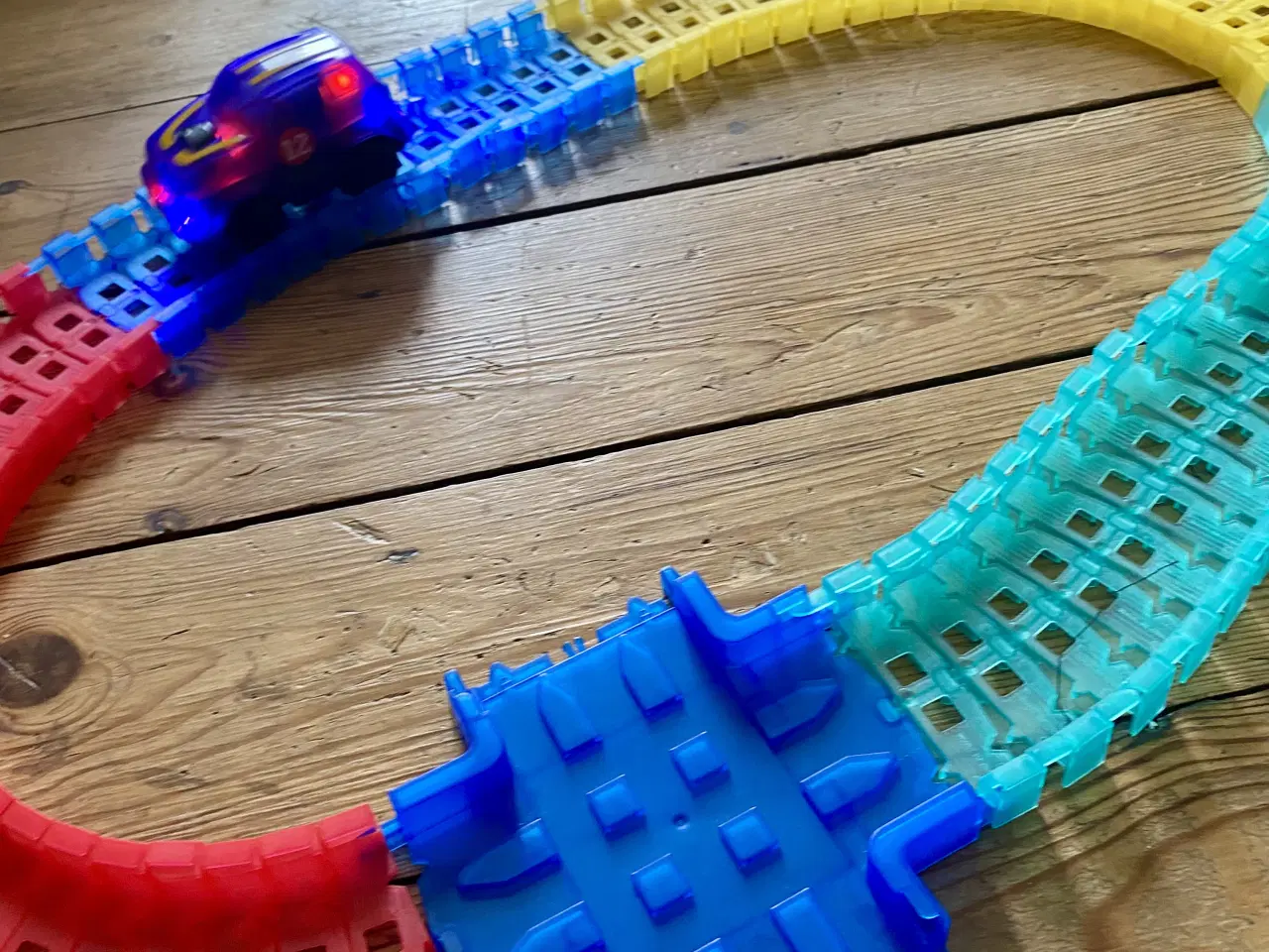 Billede 3 - Flexi-trax bil og bane